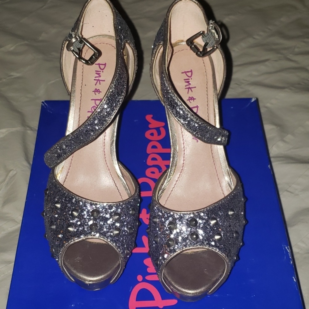 Blinged platforms
